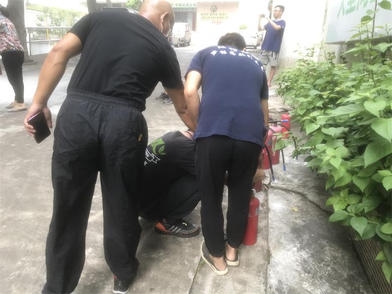 普及安全滅火知識，共建消防防火墻！—江信電子消防安全演練.jpg